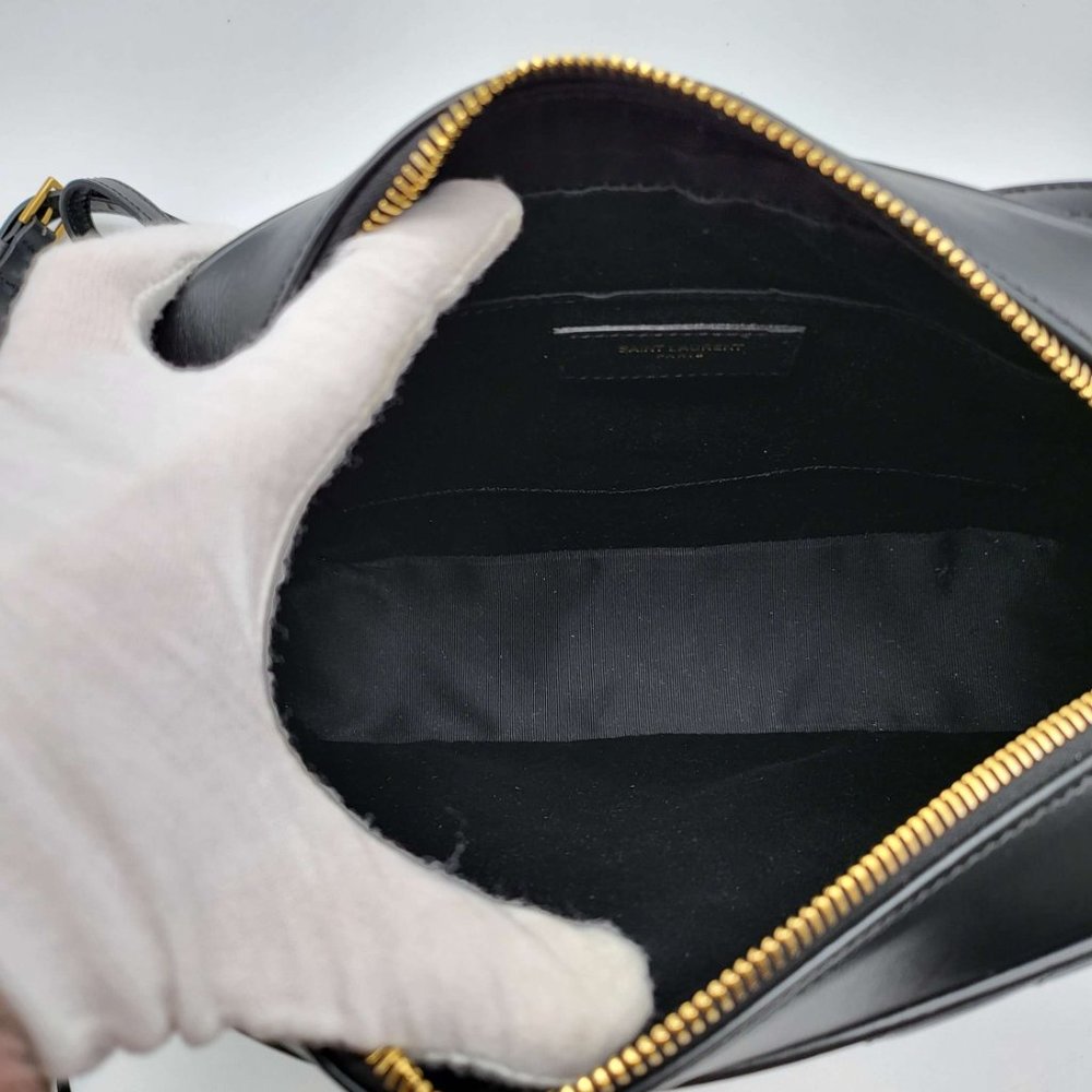 100% Authentic Yves Saint Laurent Lou Matelasse Leather Camera Crossbody Bag - Picture 8 of 13
